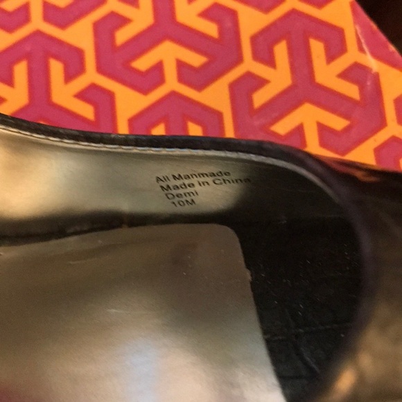 Shoes - Picture 6 of 7